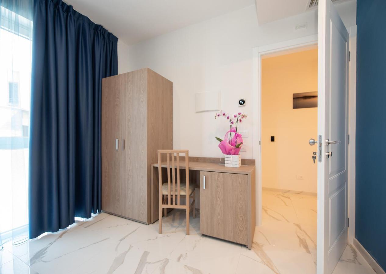 Double or Twin Room with Private Bathroom,1136314510:JPEG